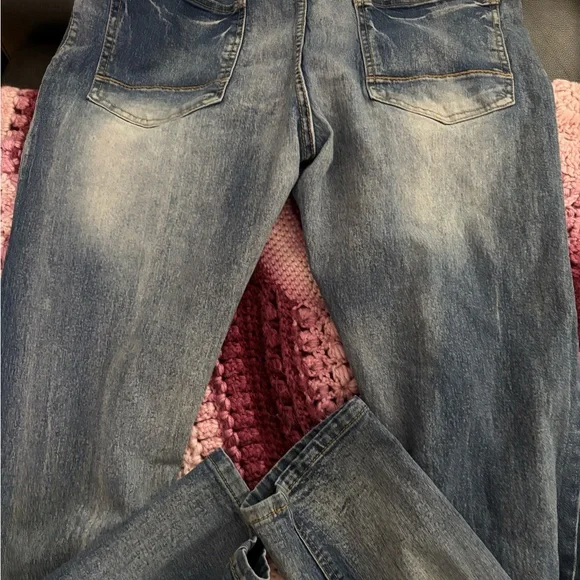 Men’s Blue Jeans with Graphic Details - Picture 2 of 3